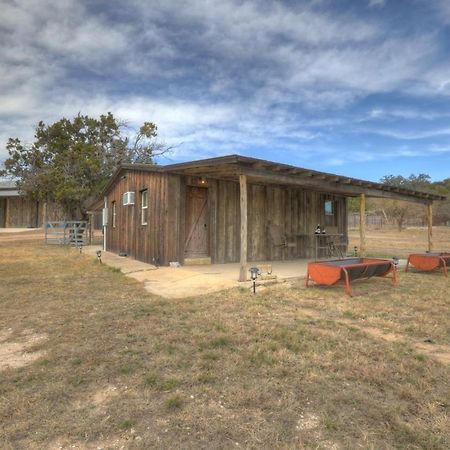 Ohana Ranch Cabin - 12 Minutes To Historic Main St Fredericksburg Zewnętrze zdjęcie