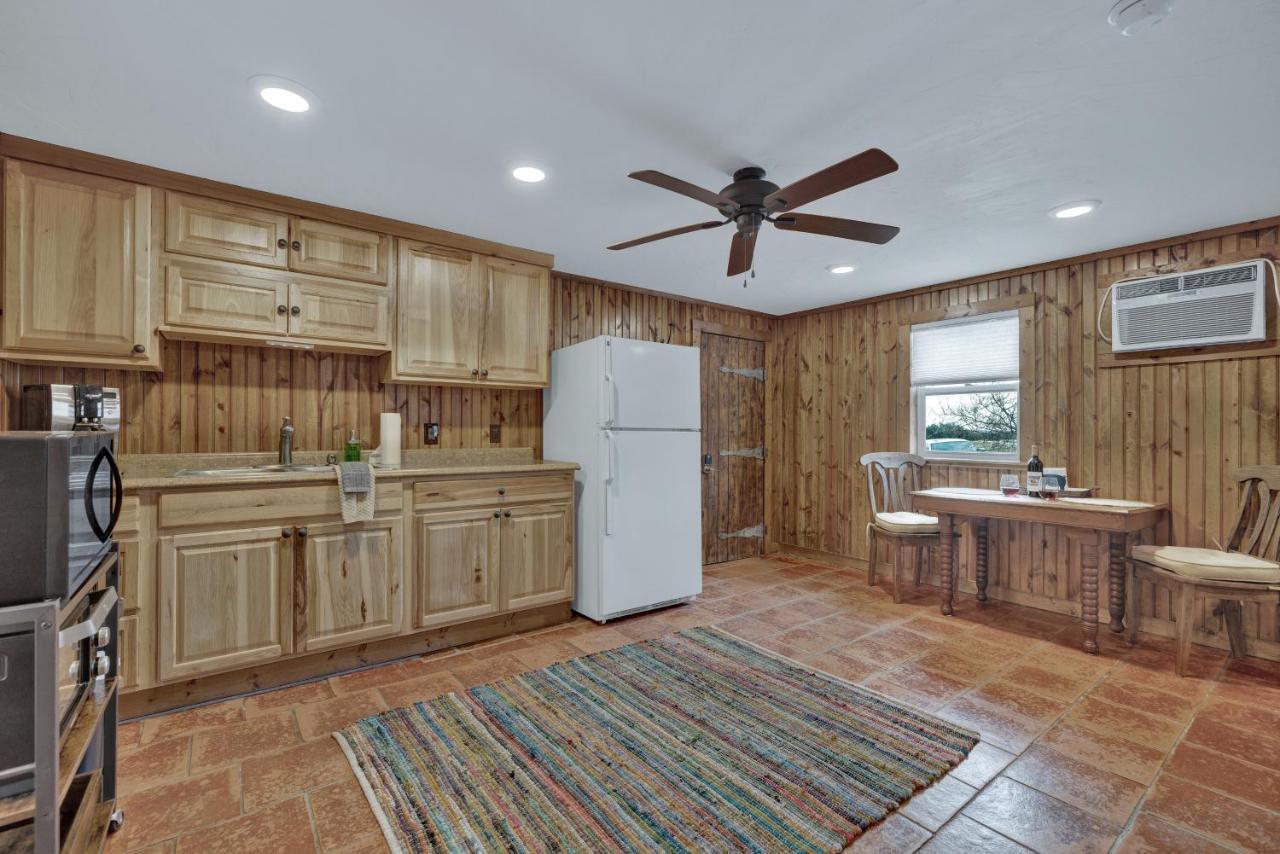 Ohana Ranch Cabin - 12 Minutes To Historic Main St Fredericksburg Zewnętrze zdjęcie