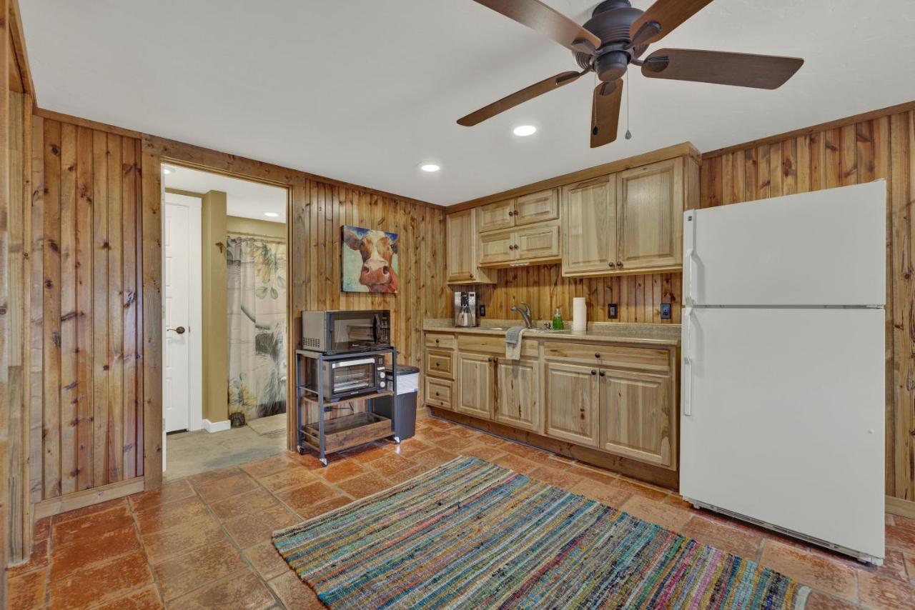 Ohana Ranch Cabin - 12 Minutes To Historic Main St Fredericksburg Zewnętrze zdjęcie